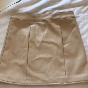 Soft cream skirt with back zipper